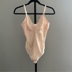 Shapellx  Nude Lace Bodysuit Shapewear Size Large